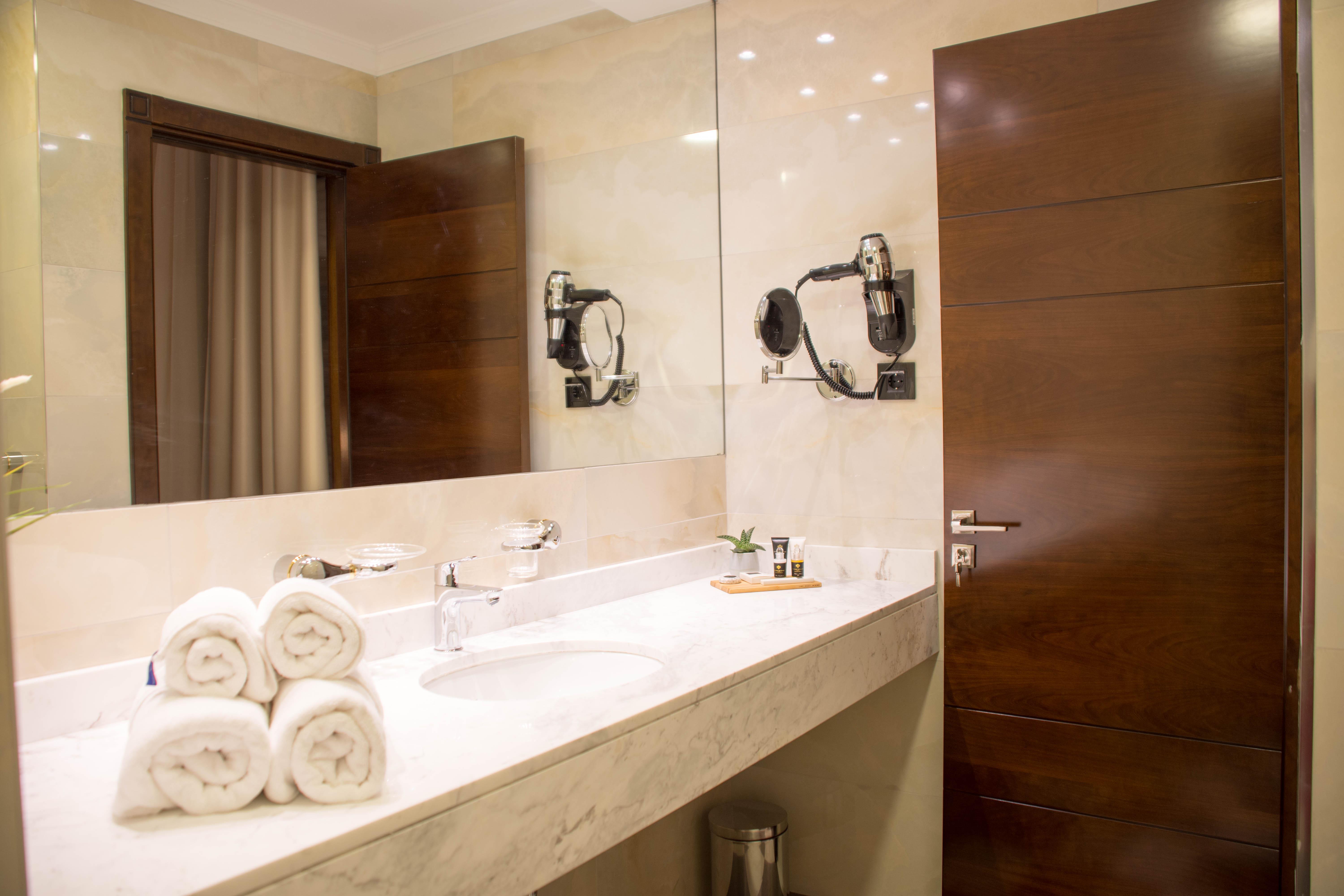 Xenon Hotel & Spa Belgrade Extérieur photo